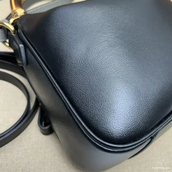 First bag ru Gucci small bag shoulder Diana 0627